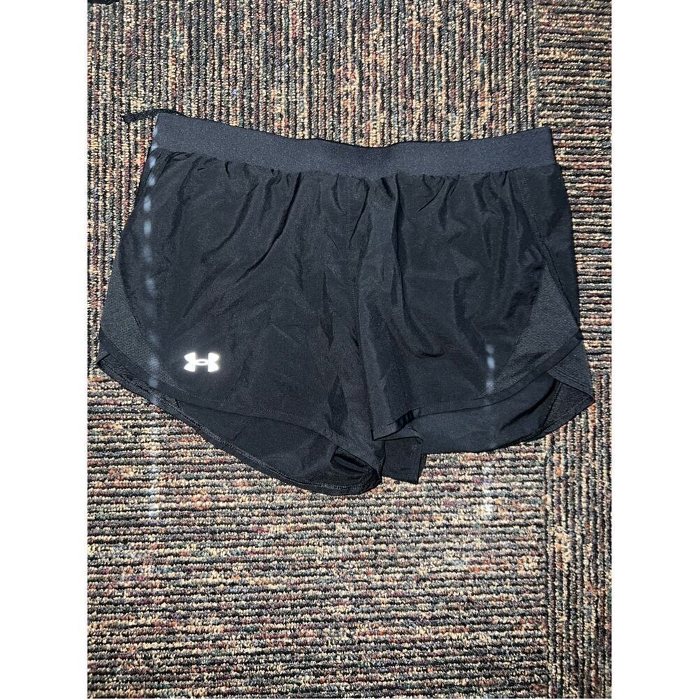 Women's Under Armour Moisture Wicking Shorts (L)